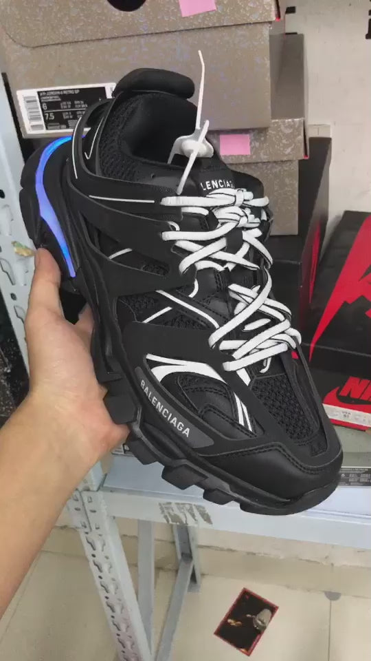 Balenc*ag* Tra*k Led